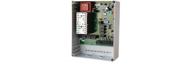 Control panel triphasic for multiple applications and different types of engines